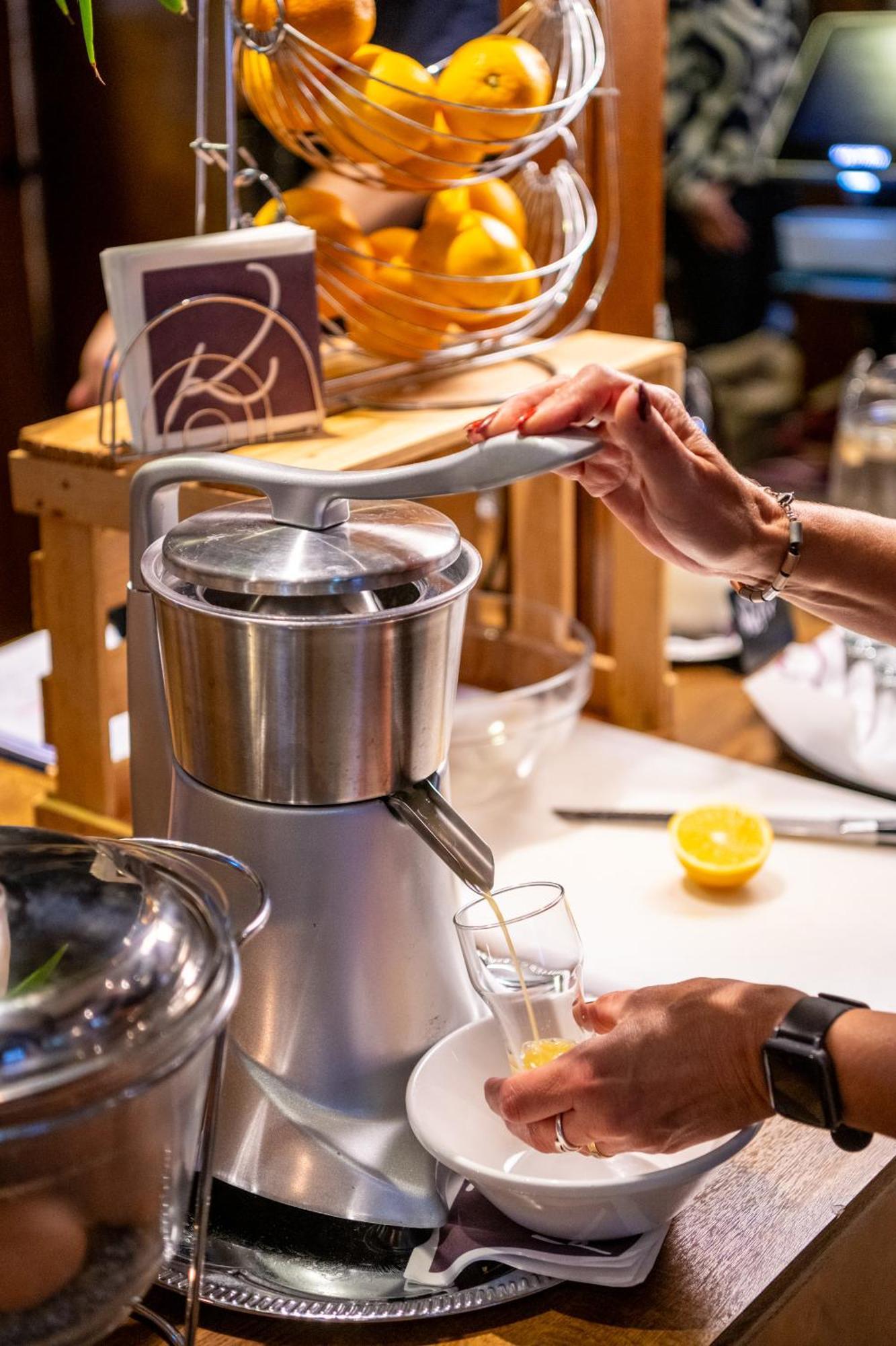Weinhotel Restaurant Klostermuehle Ockfen Kültér fotó