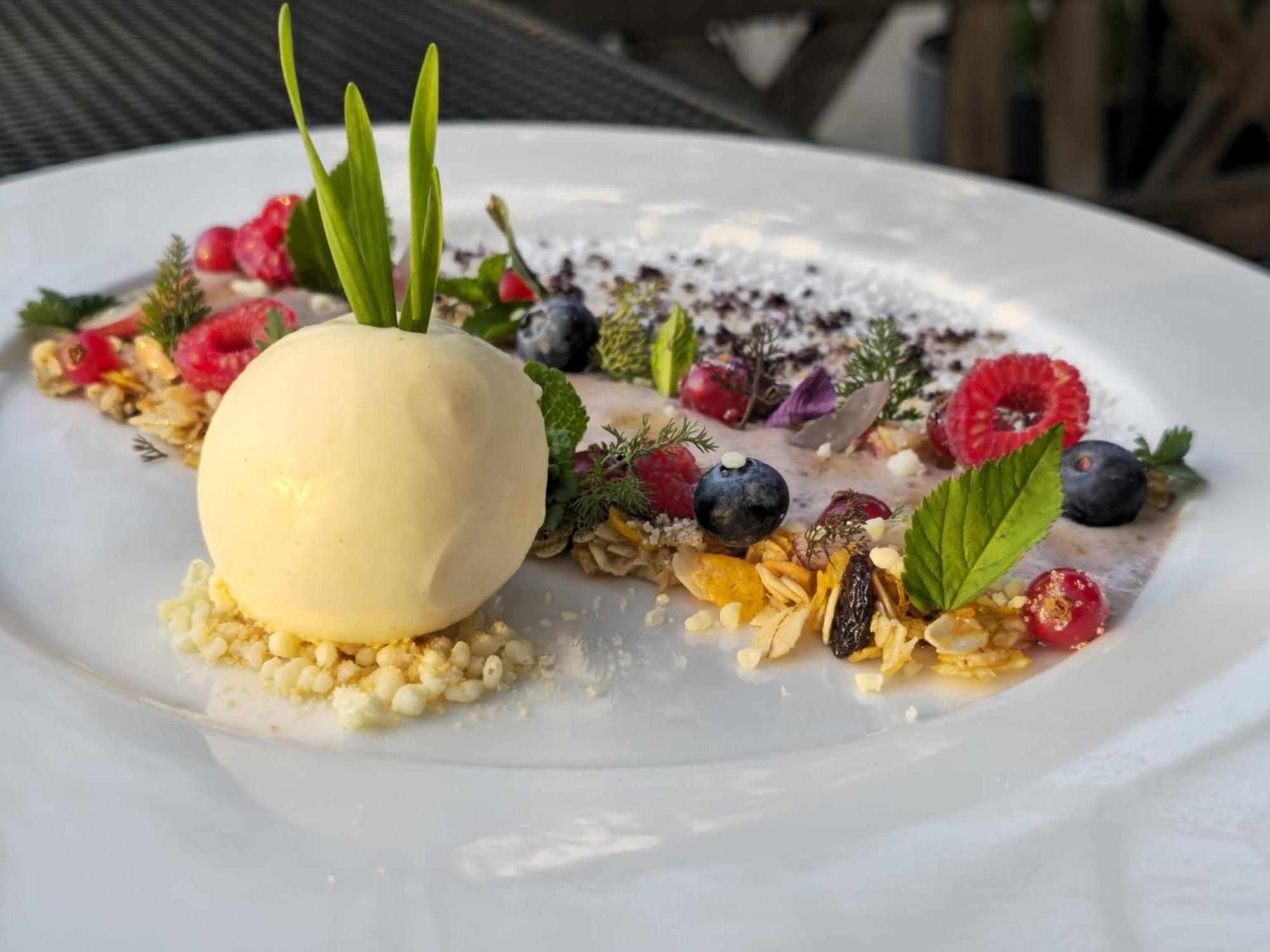 Weinhotel Restaurant Klostermuehle Ockfen Kültér fotó