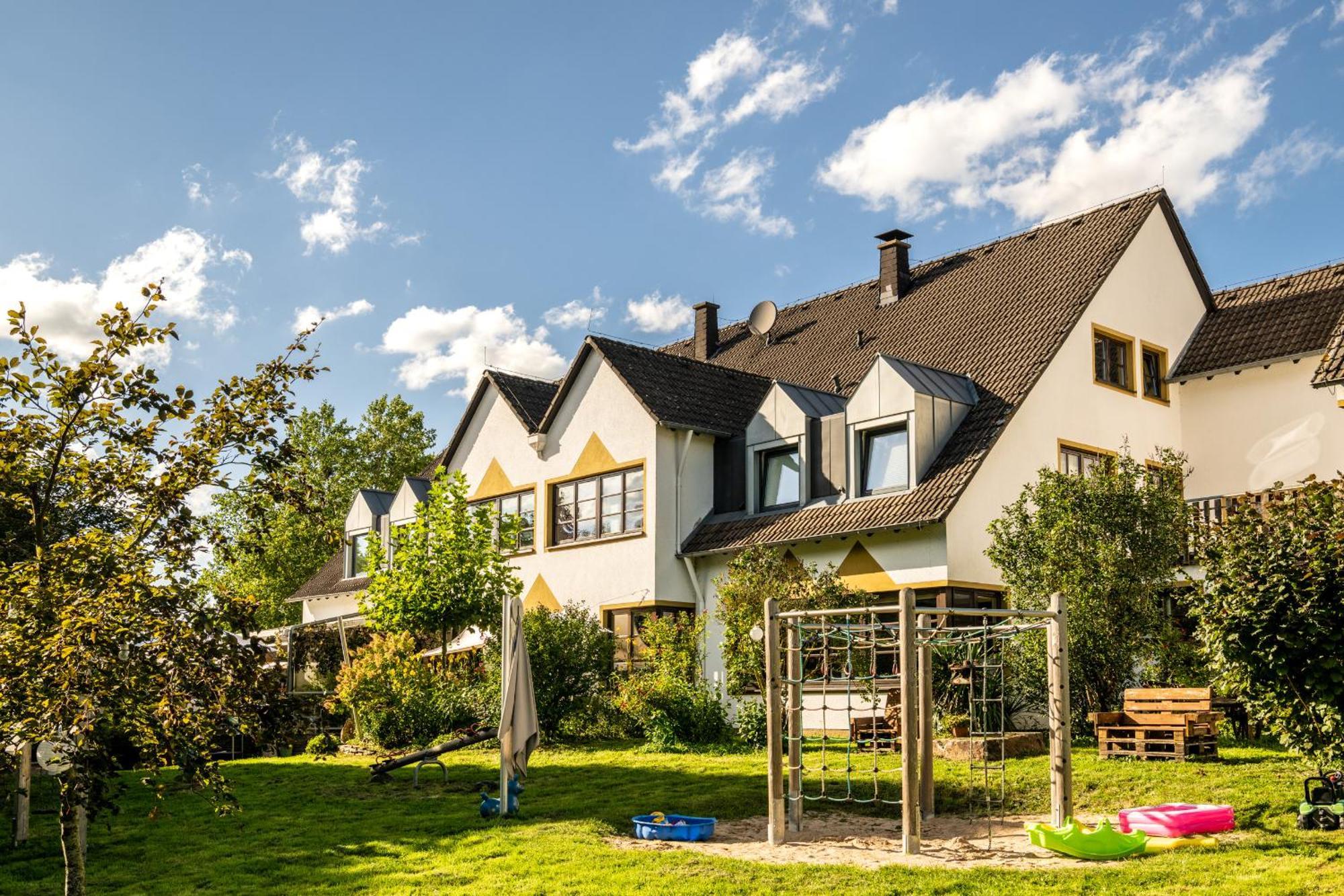 Weinhotel Restaurant Klostermuehle Ockfen Kültér fotó