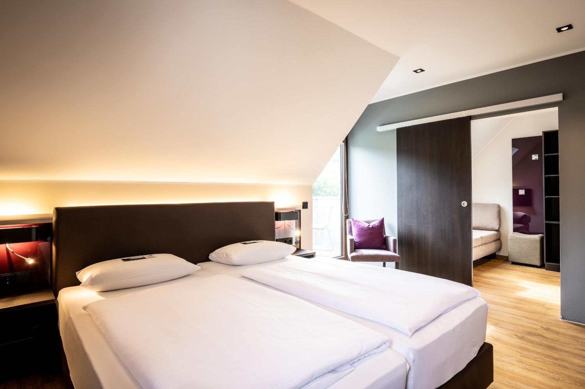 Weinhotel Restaurant Klostermuehle Ockfen Kültér fotó