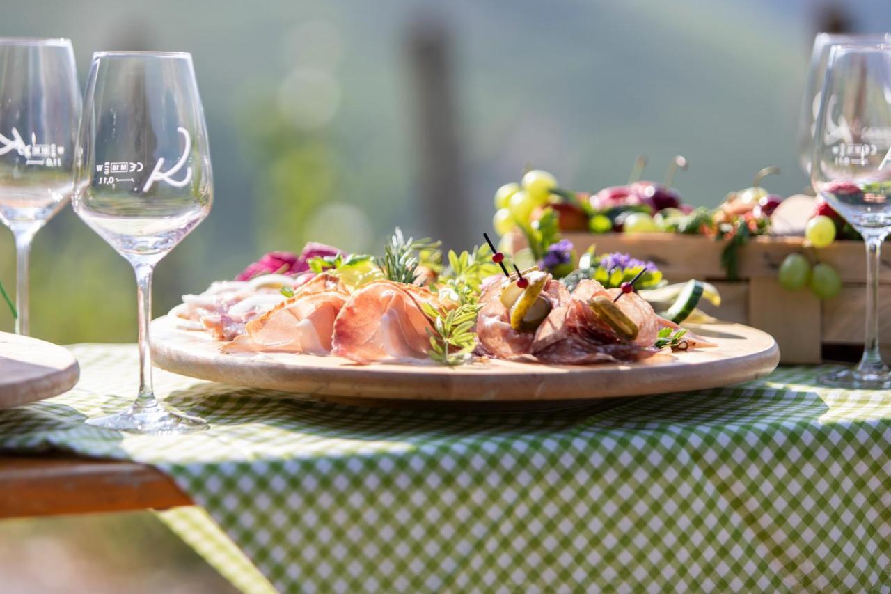 Weinhotel Restaurant Klostermuehle Ockfen Kültér fotó